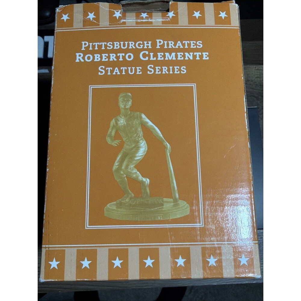 Pittsburgh Pirates Roberto Clemente Statue Series Bronze Giveaway 9.17.05